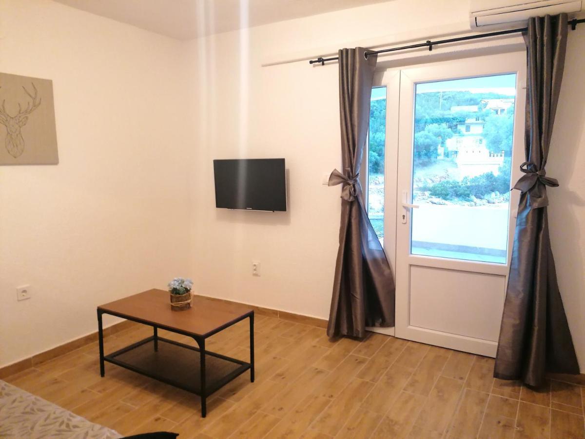 Apartments Amfora Gdinj Exterior foto