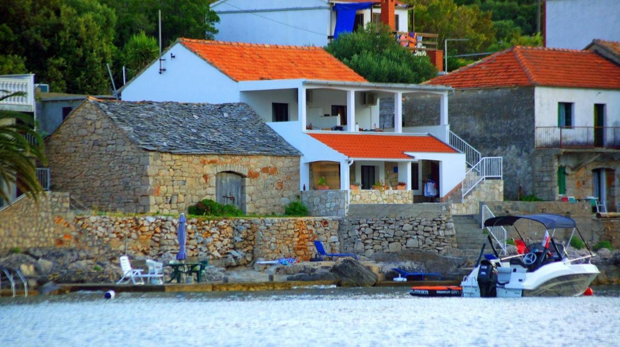 Apartments Amfora Gdinj Exterior foto