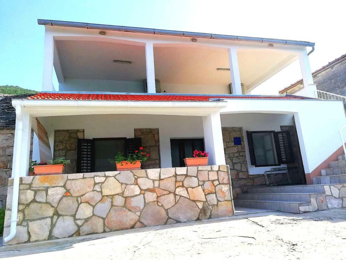 Apartments Amfora Gdinj Exterior foto